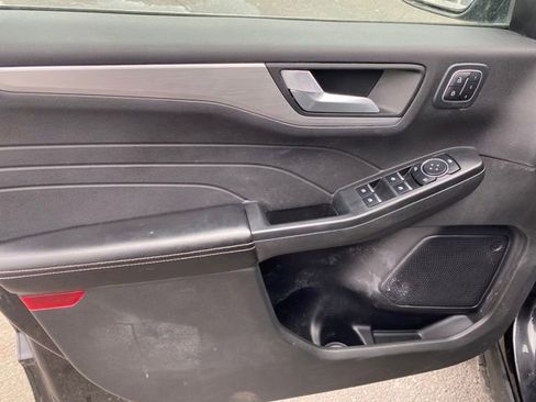 Used 2023 Ford Escape Platinum AWD/4WD image 16