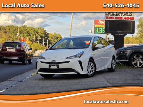 Used 2022 Toyota Prius image 1