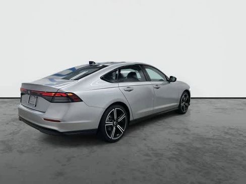 Used 2026 Honda Accord SE image 4