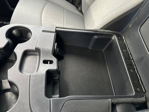 Used 2024 RAM 2500 Big Horn w/ Bed Utility Group image 31