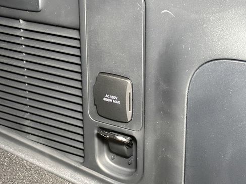 New 2026 Ford Expedition Active AWD/4WD image 18