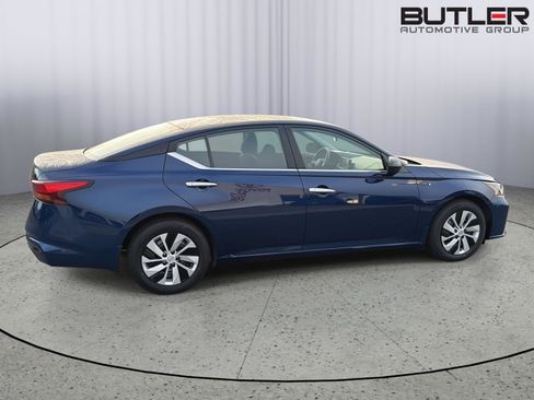 Used 2024 Nissan Altima 2.5 S FWD image 7