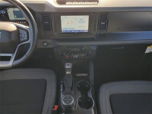 Used 2022 Ford Bronco Big Bend w/ Sasquatch Package image 26