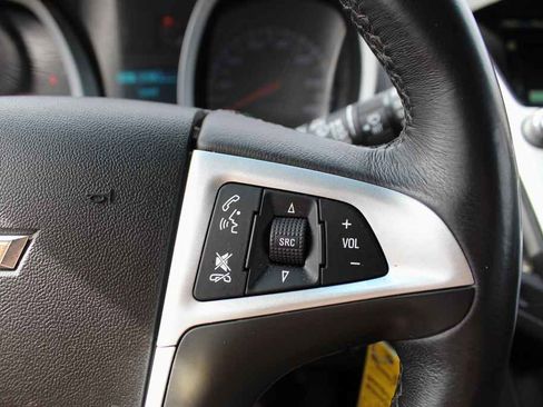 Used 2017 Chevrolet Equinox LT FWD image 17