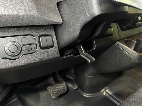 Used 2025 Mercedes-Benz Sprinter 2500 image 25