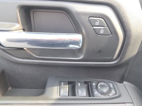 Used 2024 Chevrolet Silverado 2500 Custom w/ Custom Value Package image 31