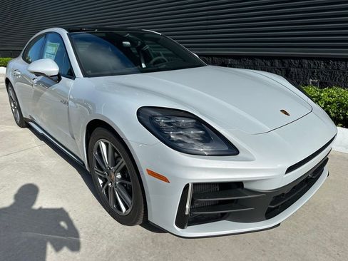 Certified 2025 Porsche Panamera 4 E-Hybrid AWD/4WD image 10