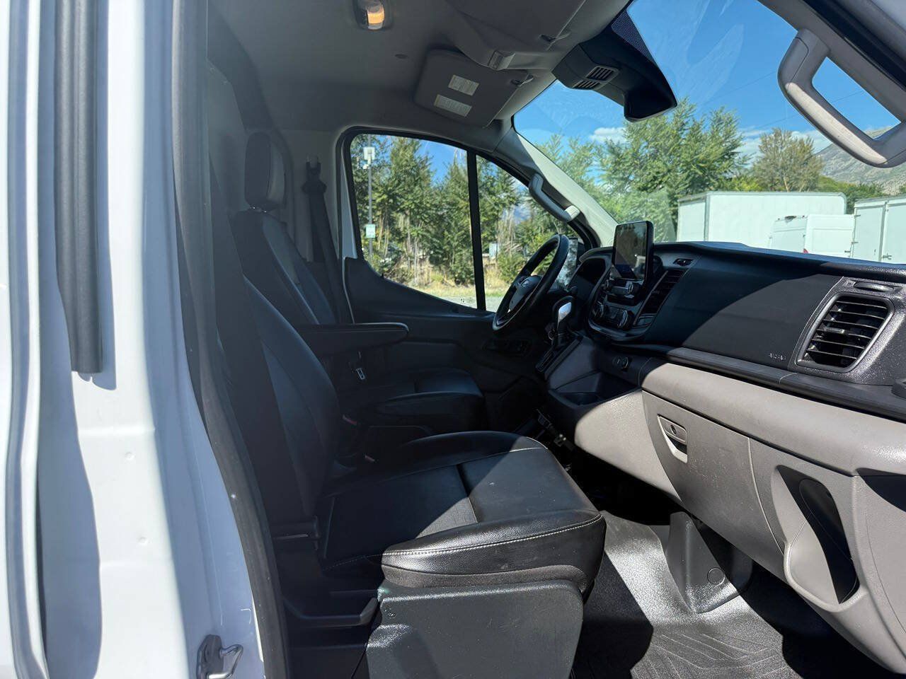 Used 2020 Ford Transit 250 Low Roof RWD image 19