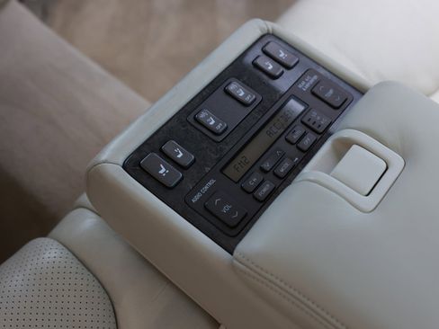 Used 2002 Lexus LS 430 image 48