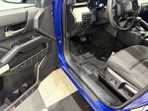 Used 2024 Toyota Tacoma TRD Off-Road image 28