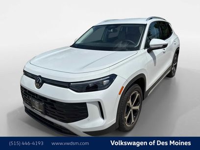 New 2025 Volkswagen Tiguan SE