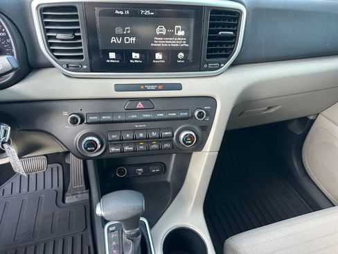 Used 2020 Kia Sportage LX w/ LX Popular Package FWD image 12