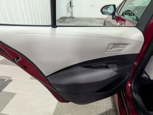 Used 2025 Toyota Corolla LE image 8