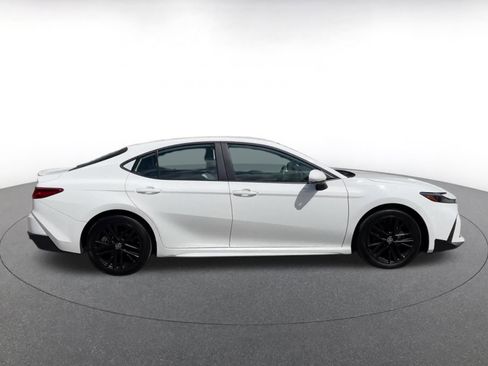 Used 2025 Toyota Camry SE FWD image 16