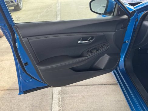 Used 2025 Nissan Sentra SV FWD image 18
