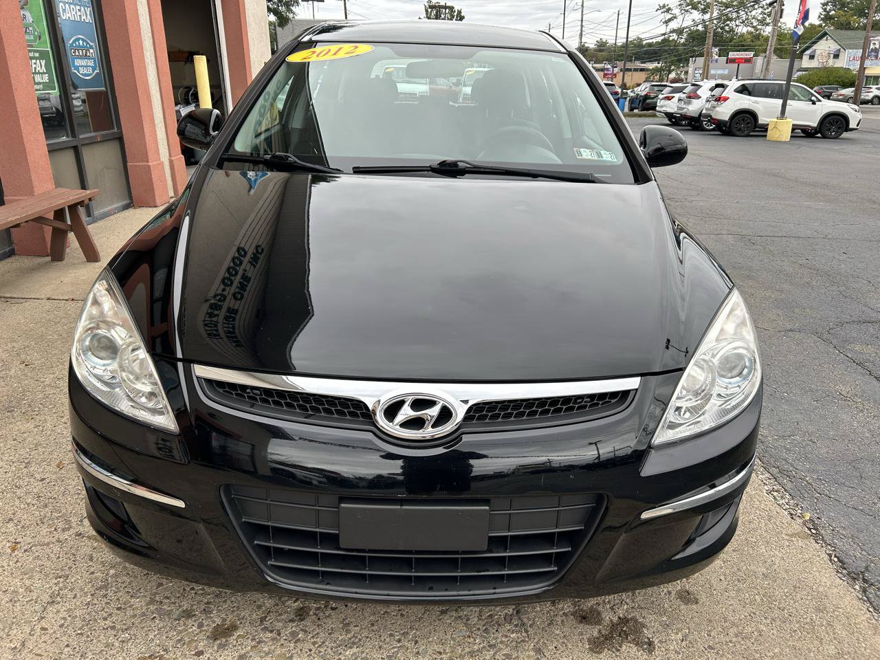 Used 2012 Hyundai Elantra GLS FWD image 9