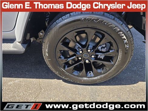 Used 2024 Jeep Wrangler Unlimited Sahara w/ Technology Group AWD/4WD image 37