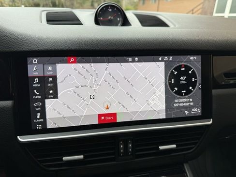 Used 2019 Porsche Cayenne image 19