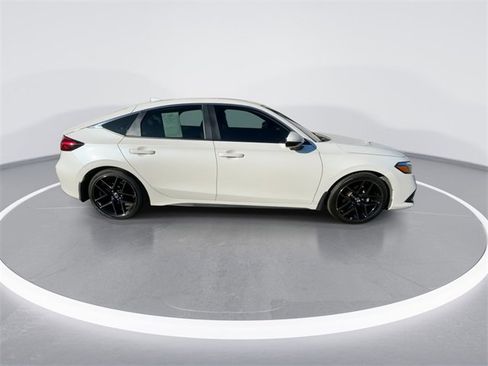 Used 2023 Honda Civic Sport Touring image 9