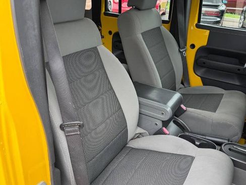 Used 2009 Jeep Wrangler Unlimited X RWD image 18