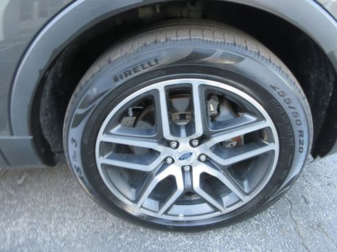 Used 2017 Ford Explorer Sport w/ Equipment Group 401A image 9