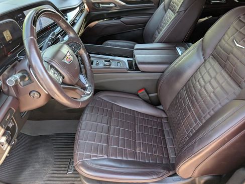 Certified 2023 Cadillac Escalade ESV V w/ LPO, Floor Liner Package AWD/4WD image 9
