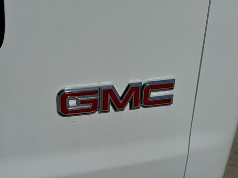 New 2025 GMC Savana 2500 w/ Driver Convenience Package RWD image 15