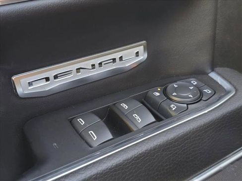 Used 2022 GMC Sierra 1500 Denali RWD image 8