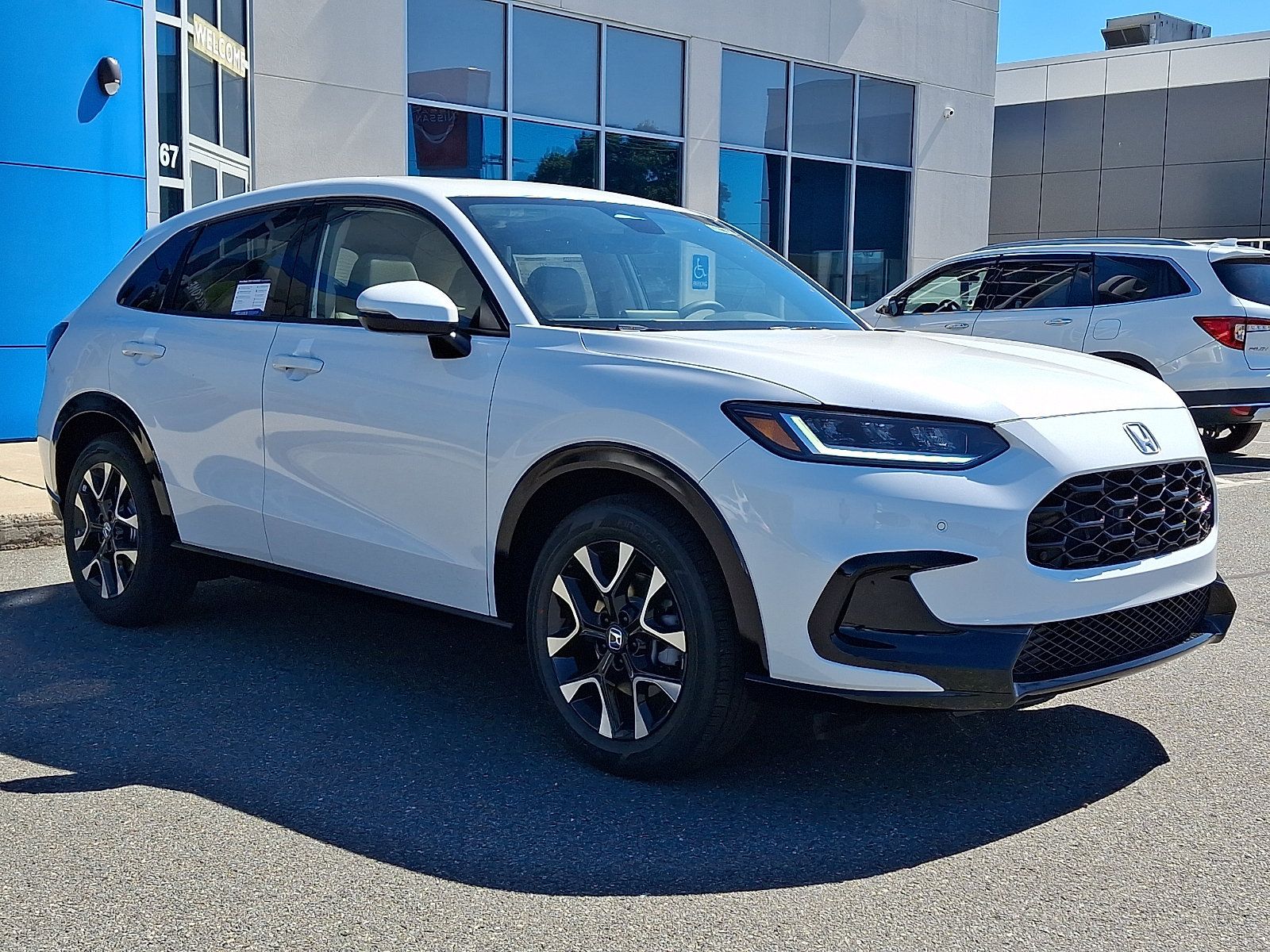 New 2027 Honda HR-V EX-L image 2