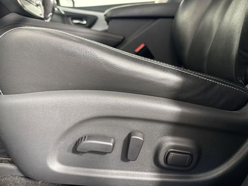 Certified 2017 Nissan Murano Platinum w/ Platinum Technology Package image 24