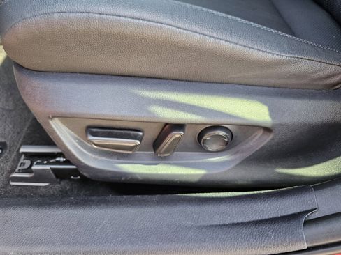 Used 2025 Toyota Camry XSE FWD image 18