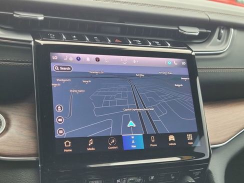 Certified 2023 Jeep Grand Cherokee L Summit w/ Luxury Tech Group V image 9