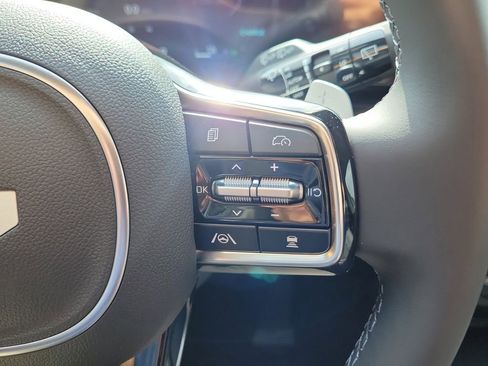 New 2026 Kia Carnival SX w/ SX Dark Edition Package FWD image 28