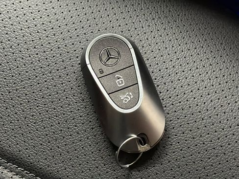 New 2026 Mercedes-Benz GLC 300 4MATIC image 35