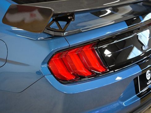 Used 2020 Ford Mustang Shelby GT500 w/ Carbon Fibre Track Pack RWD image 13