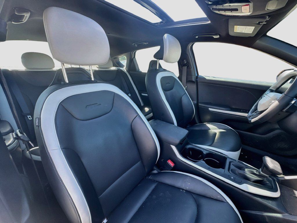 Certified 2025 Kia K4 GT-Line w/ GT-Line Premium Package FWD image 29