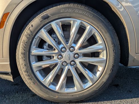 Used 2023 Cadillac XT6 Premium Luxury image 35