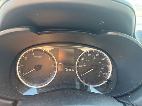 Used 2021 Nissan Versa S image 8