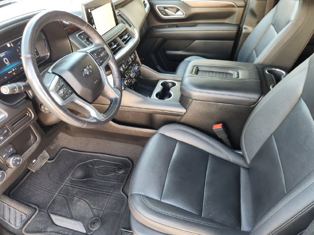 Used 2022 Chevrolet Suburban Z71 w/ Luxury Package AWD/4WD image 4