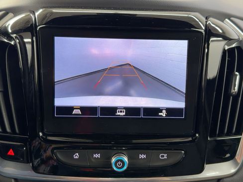 Used 2023 Chevrolet Traverse LT image 23