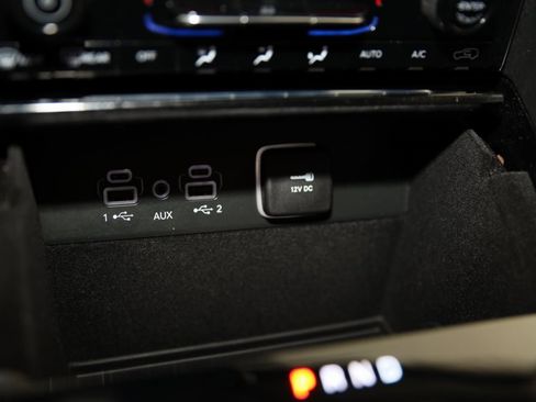 Used 2022 Jeep Grand Cherokee L Limited image 29