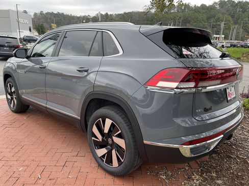 New 2026 Volkswagen Atlas Cross Sport SEL AWD/4WD image 6