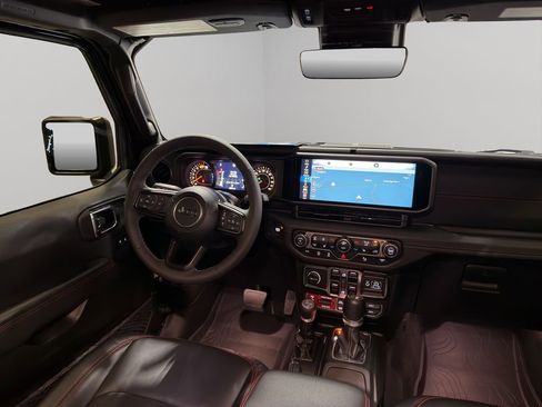 Used 2025 Jeep Wrangler Unlimited Rubicon image 20