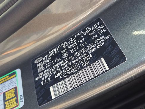 New 2026 Hyundai Elantra Sport FWD image 17