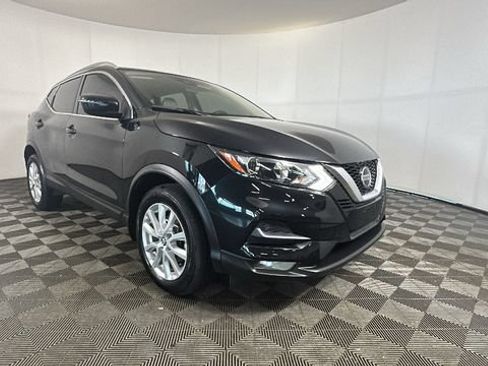 Used 2020 Nissan Rogue Sport SV w/ All-Weather Package AWD/4WD image 2