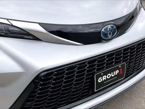 Used 2023 Toyota Sienna XSE image 29