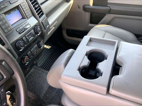 Used 2020 Ford F250 XL w/ Power Equipment Group AWD/4WD image 14