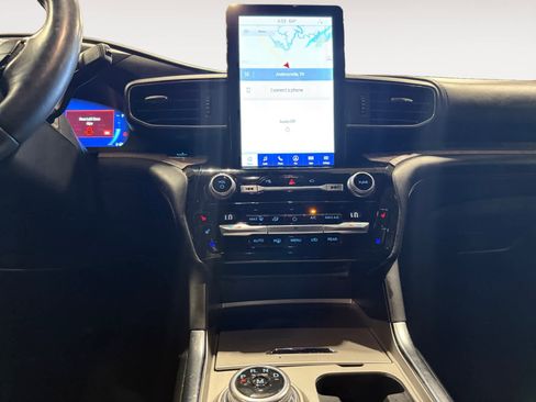 Used 2021 Ford Explorer Platinum w/ Equipment Group 601A image 12