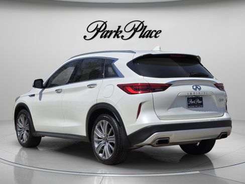 Used 2021 INFINITI QX50 Sensory image 3