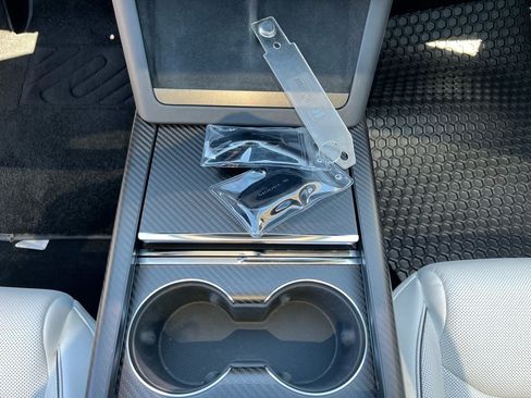 Used 2022 Tesla Model S Plaid AWD/4WD image 28